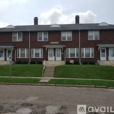 Main picture of 2818 Dubuque St
