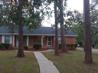 Main picture of 802 McIntosh Rd