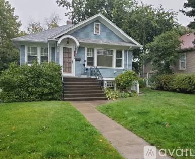 Main picture of 2217 1st Ave S