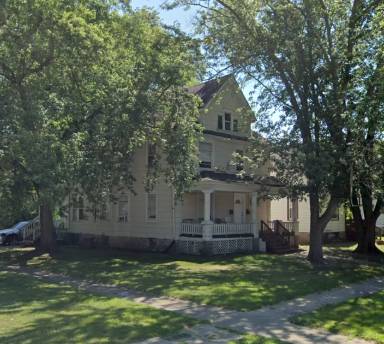 Main picture of 1704 S 4th St