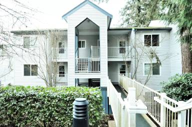 Main picture of 12760 NE 10th Pl