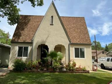 Main picture of 2643 Harkness St
