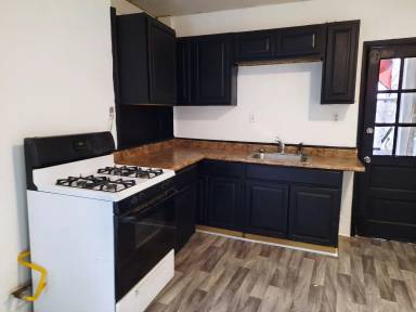 Main picture of 32 Douw St