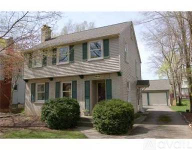 Main picture of 1414 White St