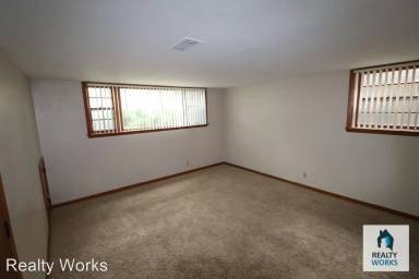Main picture of 1731 D St