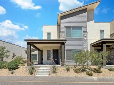 Main picture of 5815 S Carnelian Pkwy