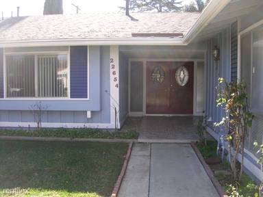 Main picture of 22654 Baltar St