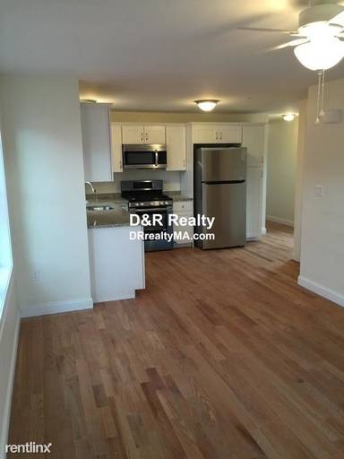 Main picture of 24 Beacon Pl