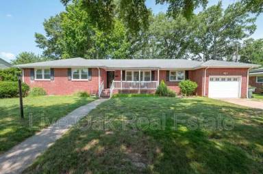 Main picture of 2418 Heutte Dr