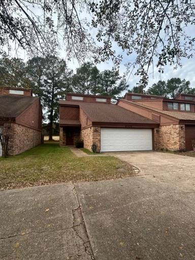 Main picture of 8404 Pines Rd