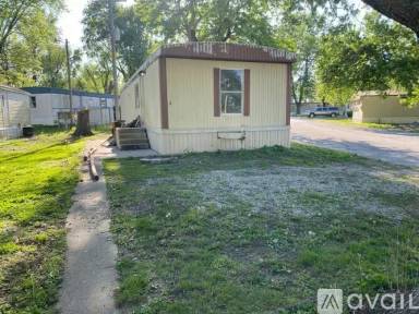 Main picture of 200 N Pine St