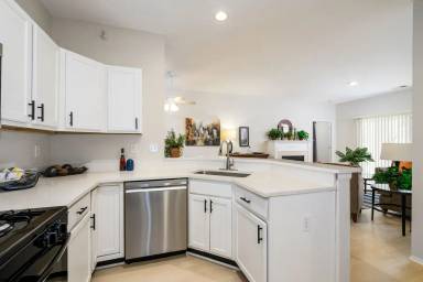 Main picture of 98 Waterside Dr