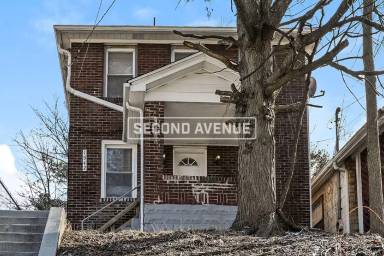 Main picture of 1942 Laketon Rd