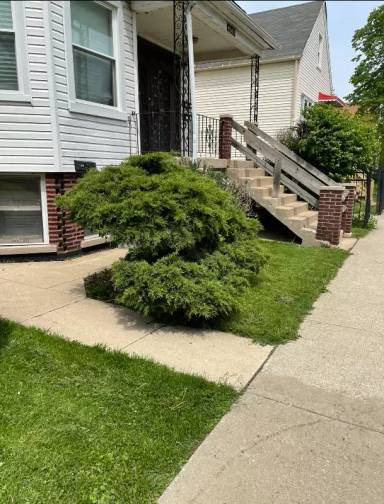 Main picture of 8540 S Marquette Ave