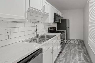 Main picture of 4923 Marion Ave