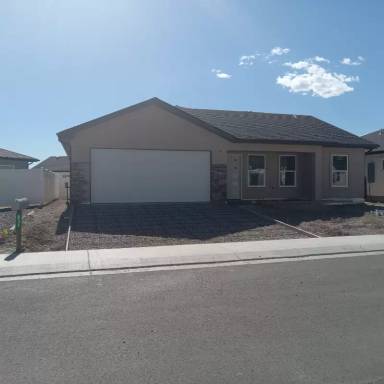 Main picture of 631 Rock Eagle Rd