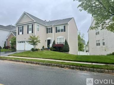 Main picture of 16 Turnberry Dr