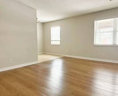 Main picture of 700 Village Ln