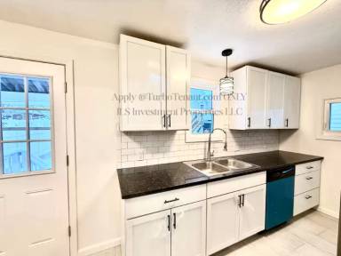 Main picture of 341 N 6th Ave