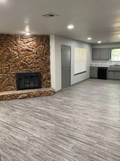 Main picture of 1521 Vulcan Cir