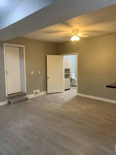 Main picture of 7943 York St
