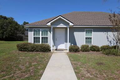 Main picture of 419 Peters St