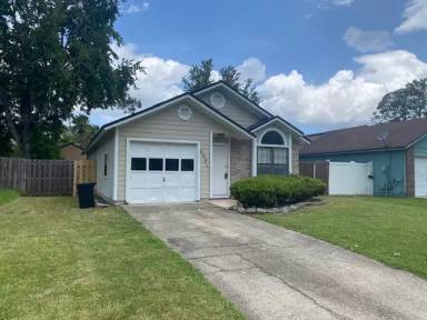 Main picture of 2591 Malibu Cir