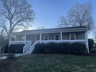 Main picture of 460 Grace St