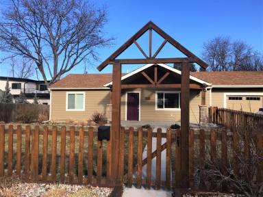 Main picture of 4225 E Dartmouth Ave