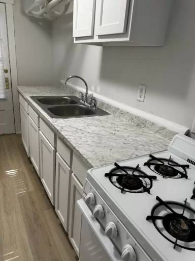 Main picture of 608 S 32nd Ave