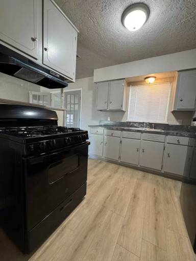 Main picture of 2821 NW 23rd St