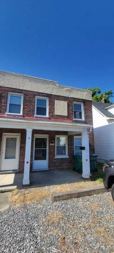 Main picture of 1315 Byron St