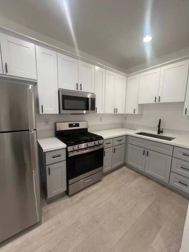 Main picture of 676 Shatto Pl