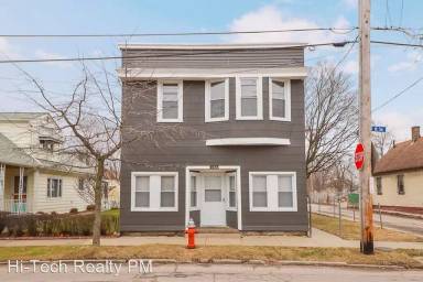 Main picture of 3233 W 56th St