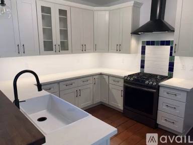 Main picture of 5046 La Roda Ave