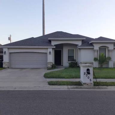 Main picture of 2705 Fairmont Ave