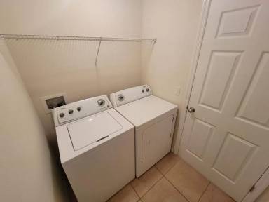 Main picture of 9571 Silver Buttonwood St