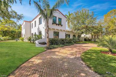 Main picture of 2516 Alhambra Cir