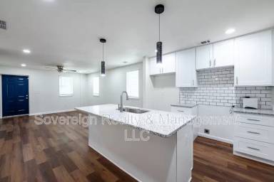 Main picture of 452 Paines Ave NW