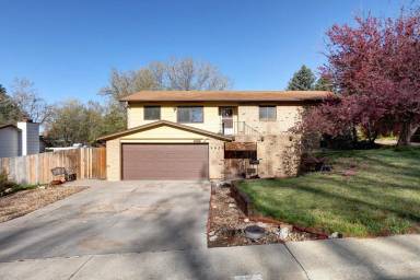 Main picture of 9929 Appletree Pl