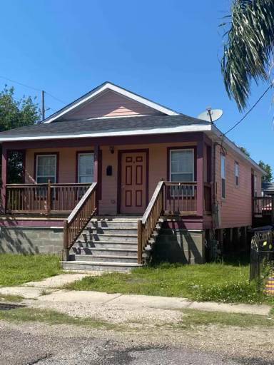 Main picture of 4401 N Roman St