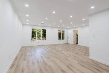 Main picture of 501 1st St