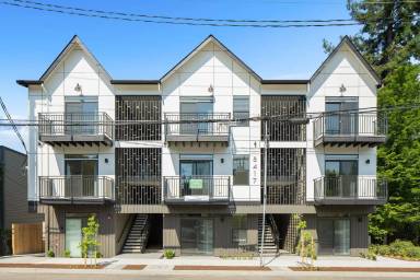 Main picture of 8417 SW 24th Ave