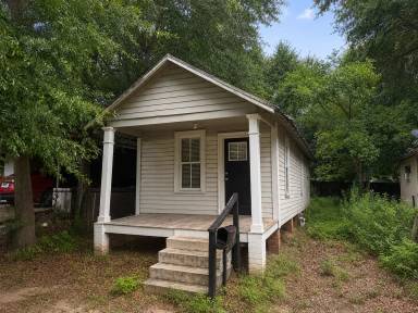 Main picture of 629 W Gordon Ave