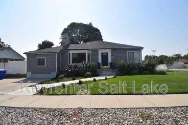 Main picture of 7622 S Lincoln St
