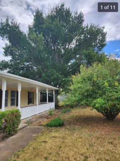 Main picture of 105 Hillcrest Ln