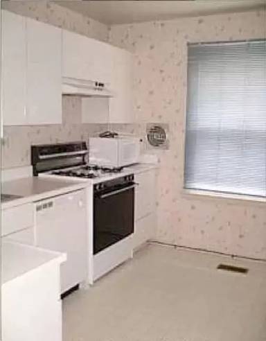 Main picture of 353 Homeland Southway