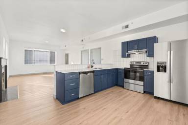 Main picture of 205 7th St NW