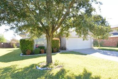 Main picture of 719 Devin Dr