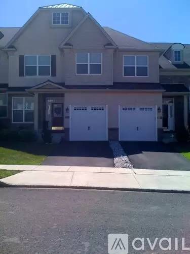 Main picture of 3209 Whisper Ln